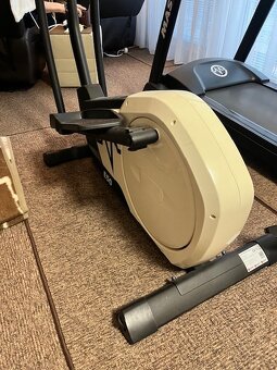 Stroje na cvičení (běžecký pás atd,) - 2