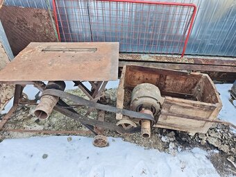 Historická cirkulárka pohon na řemen - 2