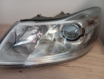 Xenon světla Škoda Octavia II facelift - 2