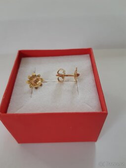Zlaté náušnice kytičky - 2