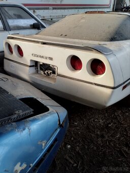 Zadní část corvette c4 - 2