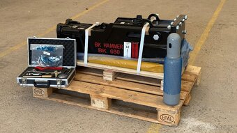 Bourací kladivo - BK HAMMER 680 pro rýpadla 4  - 8 tuny - 2