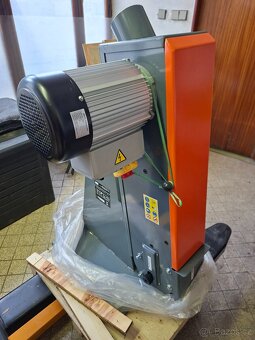 Pásová bruska na kov - 2