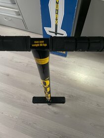 Skákací tyč POGO Stick acrobat do 80 kg - 2