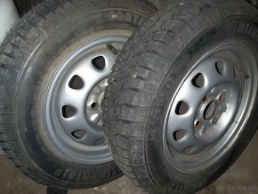 Kola a pneu felicia - 2