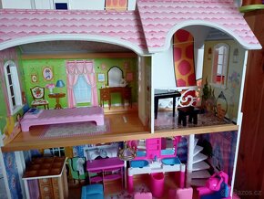 Domeček Kidkraft pro barbie - 2