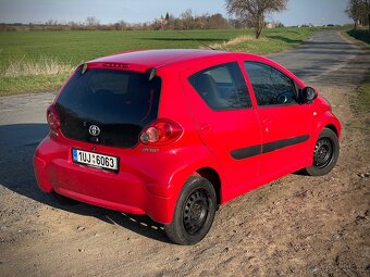 Toyota Aygo Pronájem 4,5L/100 - 2