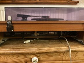 Gramofon Tesla Synkopa 1032A s radiem - 2