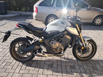 Honda CB650R - 2