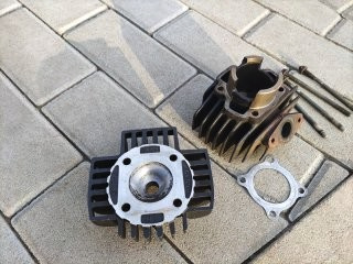Yamaha PW 50 valec a hlava motoru - 2