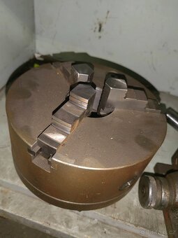 Tricelistova hlavička TOS 200 - 2
