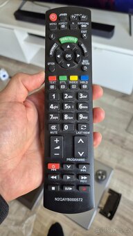Televize Panasonic 42° (106cm) - 2