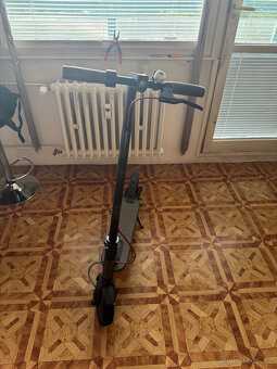 Koloběžka Xiaomi Mi Electric Scooter - 2