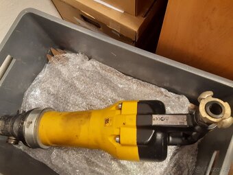 Pneumatické kladivo Atlas Copco - 2
