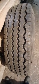Pneu 11,00 R 20 - 2