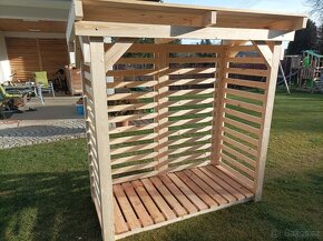 Dřevník 2x2x1 m masiv, vše hoblováno - 2