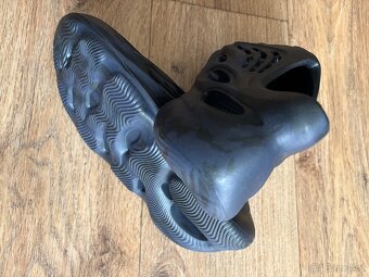 Yeezy Foam Runner 39 - 2