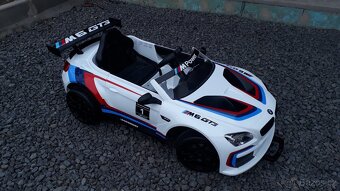 Dětské autíčko Mamido BMW M6 GT3 2 x 45W bílá - 2