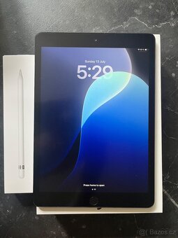 Apple iPad 10.2 (8th gen) + Apple Pencil (1st gen) - 2