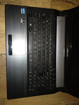 Prodám notebook Asus N53S na díly - 2