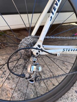 Gravel / cyklokrosové kolo Stevens – karbon, váha jen 6,8kg - 2