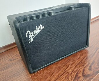 Fender Mustang GT 40 - 2