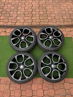 5x112 R19 Extreme Octavia Vrs - 2