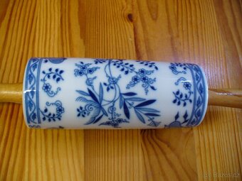 Cibulák - váleček na nudle - 2