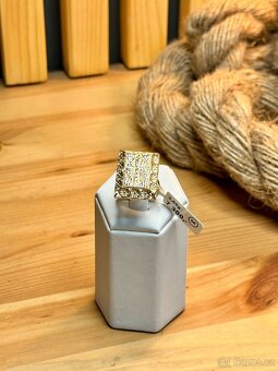 Zlatý prsten 3,66g - 2