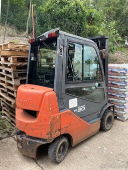 Vysokozdvižný vozík Toyota - 2