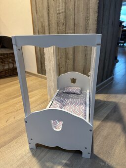 Postýlka pro panenku - 2