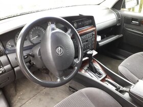 Opel Omega rok 2000 na náhradní díly levné 3.0i - 2