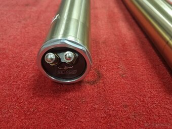 Přední tlumiče showa - 2