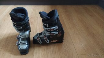 Lyžáky Nordica 270/275 - 2