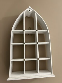 Poličky na miniatury - 2