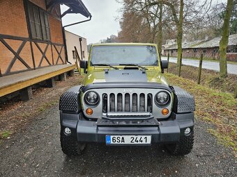 JEEP WRANGLER 3,8 V6 benzín UNLIMITED 4x4 - 2