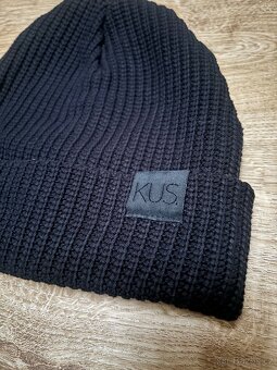 Unisex merino černá čepice KUS (Kluk U Stroje) - 2