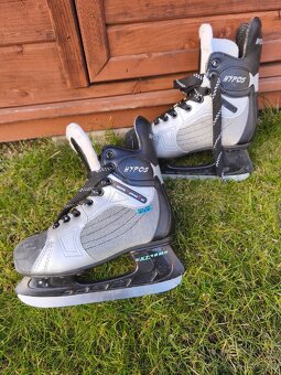 Dětské brusle Kanady - 2