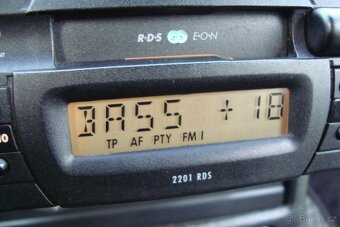 Retro autorádio Grundig - 2