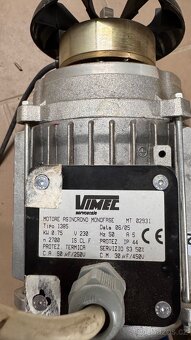 Elektromotor s prevodovkou - 2