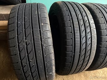 prodám zimní 235/50/18 Imperial - 2