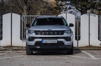 Jeep Compass 1.5 e-Hybrid Night Eagle II / NELAKOVANÉ - 2