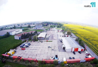 K pronajmu parkovací plocha v komerčním areálu, cca 800 m2, - 2