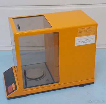 Laboratorní digitální váha SARTORIUS type 1702 - 2