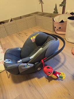 Cybex cloud ti size plus + cybex base t - 2