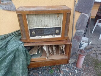Prodám starý gramofon s rádiem - 2