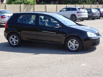 VW Golf 1.4i r.v.2005 (55 kw) 1.MAJITEL (43 000 KM) - 2