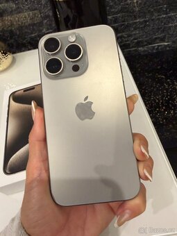 Apple Iphone 15 Pro 256 GB přírodní titan - 2