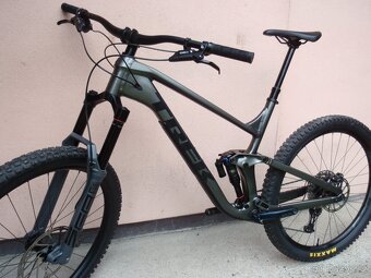 Enduro Trek Slash 7 -odpružení RS Ultimate, stav nového kola - 2