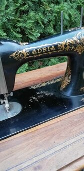 Šicí stroj ADRIA - 2
